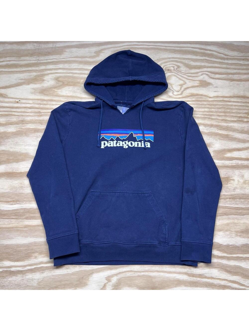 Vintage Patagonian Essentials Camping Center Logo Navy Blue Sweatshirt Sz Large